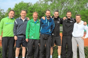 Die Herren 40 der SG Grün-Weiß Telgte mit (v.l.) Miguel Lück, Andreas Böger, Rüdiger Kexel, Frank Samel, Markus Twickler, Andre Koch und Niko Thieme kamen gegen Westerkappeln zum zweiten Saisonsieg. - Foto: Thomas Biniossek/WN