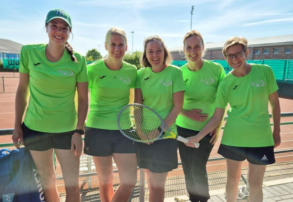 v.l. Simone Bürstinghaus, Britta Chmura, Simone Roggenkamp, Jessica Gausmann und Verena Kulmsee