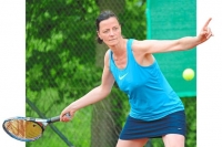 Voll fokussiert: Die Damen 40 aus Telgte um Anja Schlenker können noch aufsteigen, haben aber auch den Klassenerhalt noch nicht sicher. Foto: Biniossek