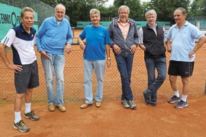 Die GW-Herren 65 nach dem letzten Spiel mit (v.l.) Ralf Schmitz, Heinz-Dieter Schräer, Michael Tomada, Ernst Große Holling, Alfred Osthues und Heinz Holtmann. - Foto: SG GW Telgte