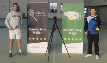 Eingespieltes Doppel auf und neben dem Court: Tennistrainer Nils Müller und TCO-Vorstandsmitglied Lukas Peschke setzten das Videoprojekt der SG GW Telgte in Eigenregie um.
