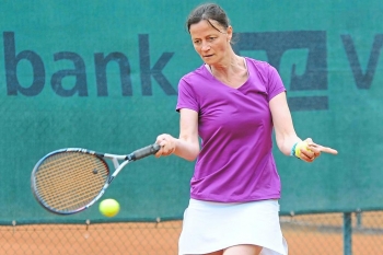 Anja Schlenker gewann ihr Einzel im Match-Tiebreak - Foto: Aumüller WN