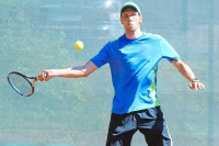 Große Klasse: Nach 1:4- und 3:5-Rückstand gewann Sebastian Dräger den ersten Satz seines Einzels noch im Tie-Break. - Foto:Aumüller